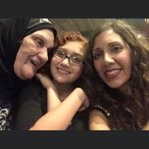 Meet your Posher, Fatina